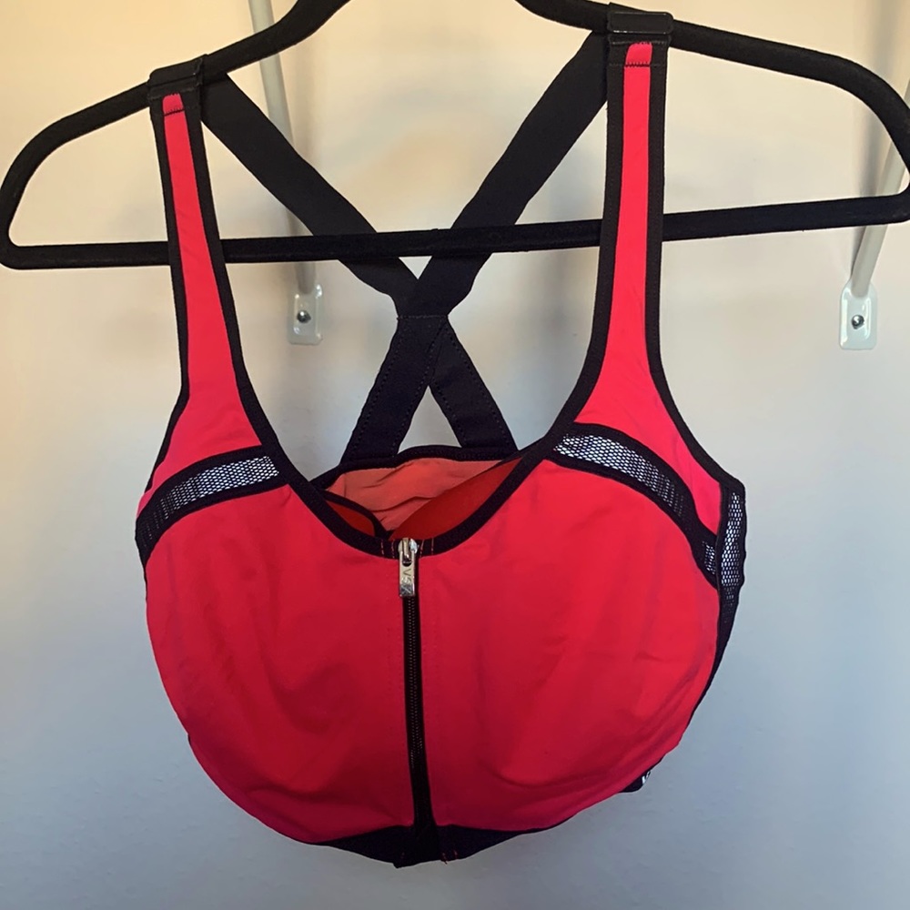 VSX VS Victorias Secret Red Black Zip Sports Bra Molded High Impact Support 34f